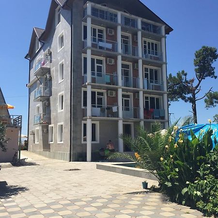 Hotel George Ureki Extérieur photo