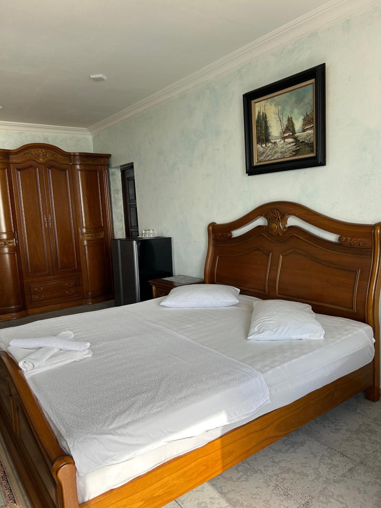 Hotel George Ureki Extérieur photo