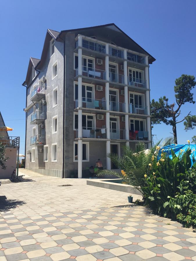 Hotel George Ureki Extérieur photo