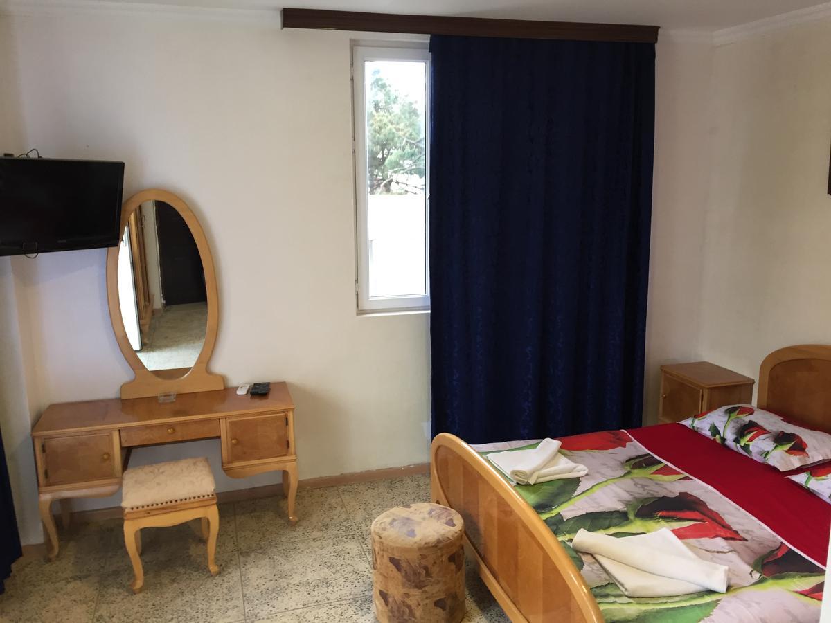Hotel George Ureki Extérieur photo