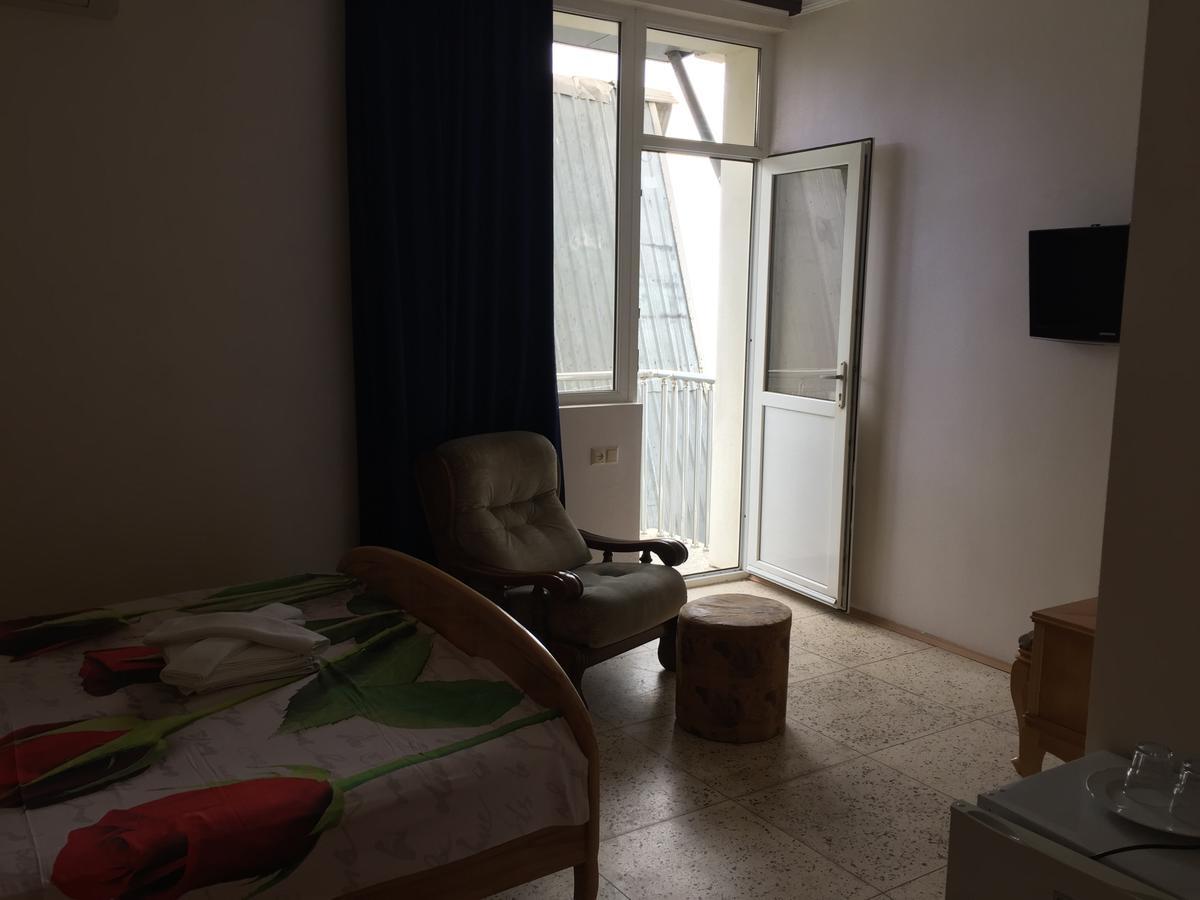 Hotel George Ureki Extérieur photo